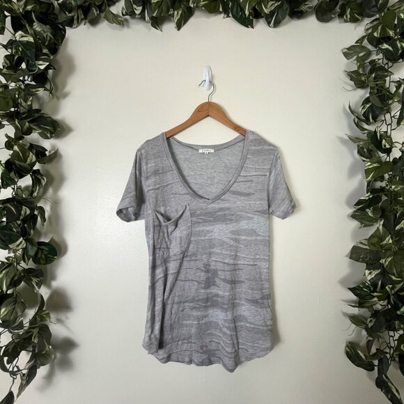 Z Supply Basic Short Sleeve V-Neck Pocket Shirt Camo Grey Women’s Size M - Picture 1 of 6